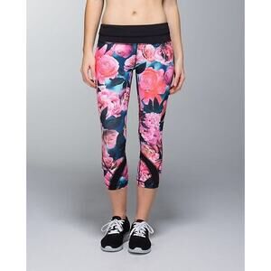 Lululemon Run Inspire Crop II in Secret Garden Floral 6